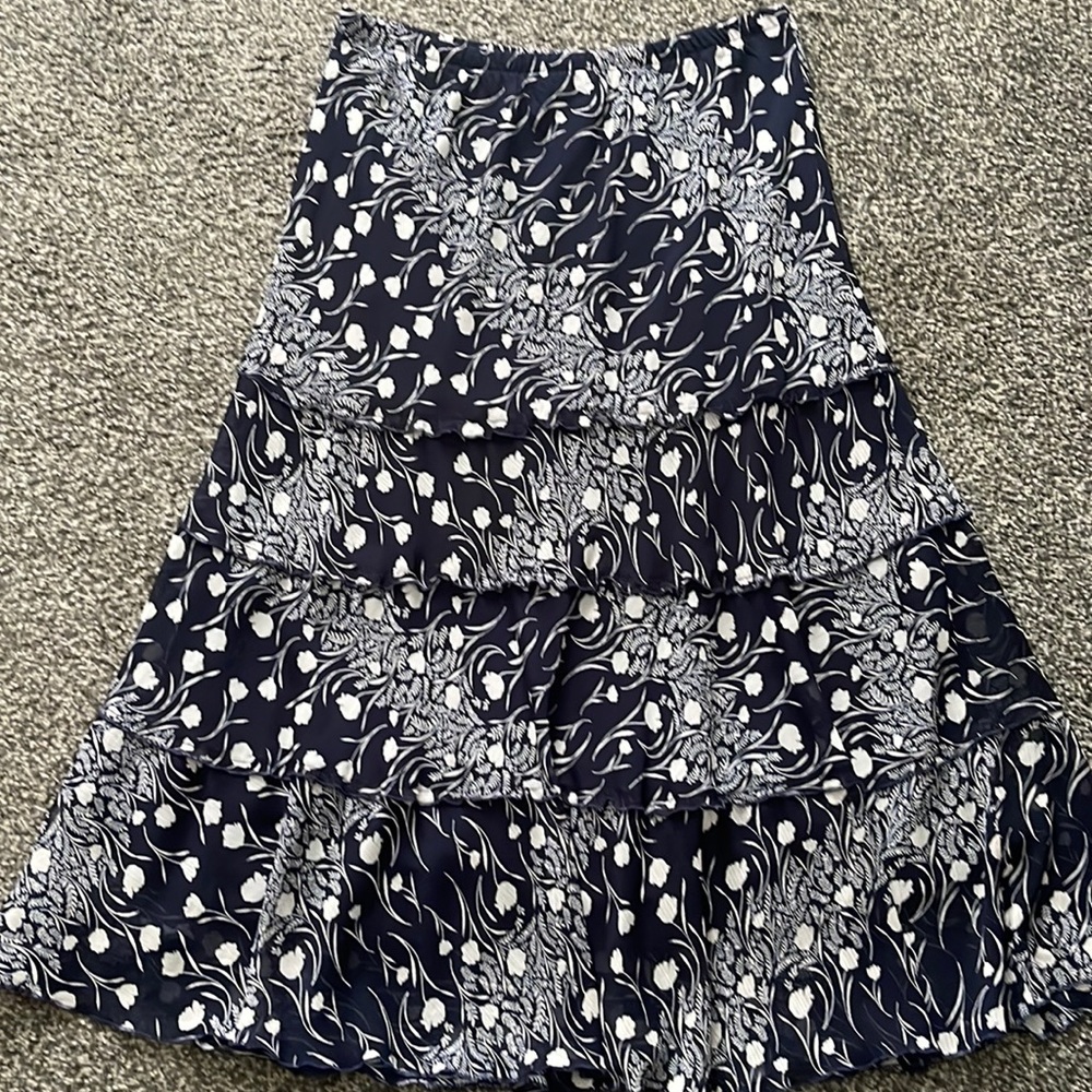 Women skirt. Brand new, no tags